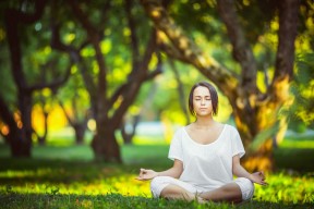 拥抱时队友的体温传递鼓励，拥抱时应该说些什么